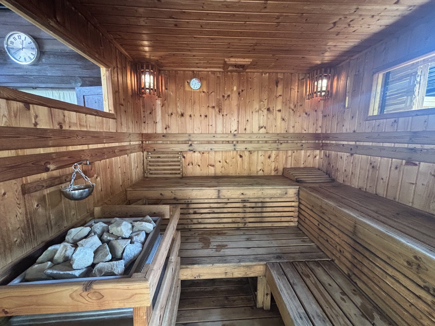 The Old City Spa - Ice Bath, Finnish Sauna, Himalayan Salt Far-Infrared Sauna, Magnesium Hot Bath, Thai Herbal Steam Room